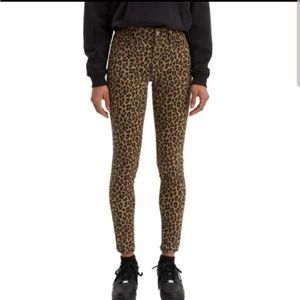 Levi's 720 High Rise Cheetah Super Skinny Jean 26